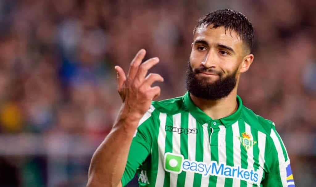 AC Milan Pertimbangkan Nabil Fekir Sebagai Pengganti Hakan Calhanoglu