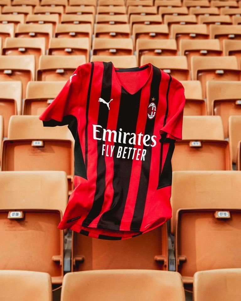 Jersey Baru AC Milan