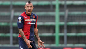 Instagramnya Diserang, Radja Nainggolan Semprot Balik Fans AC Milan