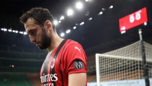 Sky: Saat Ini Hakan Calhanoglu Hanya Memiliki Tawaran dari Al Duhail