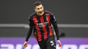 AC Milan Masih Menunggu Diogo Dalot