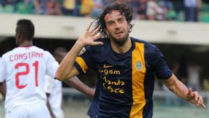 Luca Toni Sebut Kepergian Donnarumma adalah Salah AC Milan Sendiri