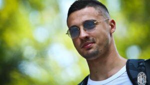 Kabar Baik! Cedera Rade Krunic Tidaklah Serius