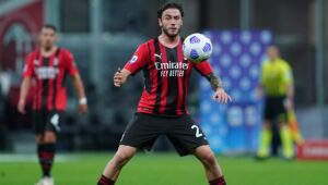 AC Milan Berencana Datangkan Bek Kanan Baru