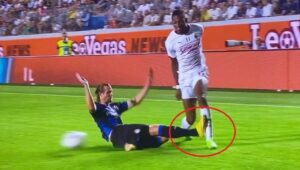 Paolo Valeri: “Saya Membuat Kesalahan, Pelanggaran Hateboer ke Leao Harusnya Kartu Merah!”