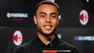 Sergino Dest: “AC Milan Adalah Masa Lalu!”