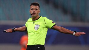 Siapa Wasit Pemimpin Laga AC Milan vs Inter di Liga Champions?