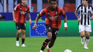 Stefano Pioli Jelaskan Alasannya Memasukkan Chukwueze dan Pobega di Starting XI AC Milan vs Newcastle