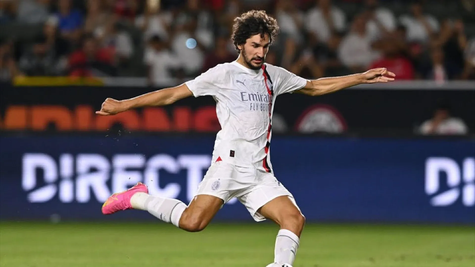 Yacine Adli Adalah Pemain Tengah Yang Belum Pernah Dimiliki Ac Milan Sejak Andrea Pirlo Berita 