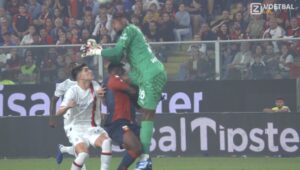 Disebut Pembunuh oleh Presiden Genoa, Begini Respon Mike Maignan