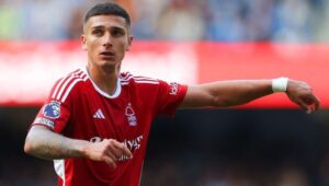 Gelandang Nottingham Forest Akui Tunggu AC Milan di Musim Panas