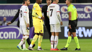 Theo Hernandez Terancam Absen Dua Laga Usai Kartu Merah Kontroversial di Akhir Laga