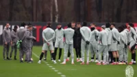 Milan Gelar Rapat Darurat Usai Tersingkir dari Liga Champions: Fokus Baru pada Serie A