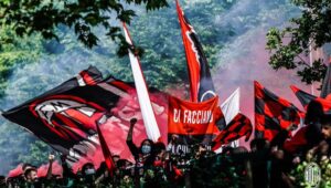 Protes Membara di Casa Milan: Curva Sud Tuntut Manajemen Mundur, “Bebaskan Milan dari Penderitaan Ini!”