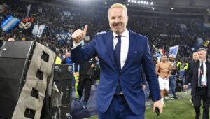 OPERASI TRANSFER TIGA ARAH: Milan Genjot Transfer Estupiñán, Pubill, dan Jashari Sekaligus!
