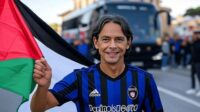 Filippo Inzaghi Kibarkan Bendera Palestina di Tengah Parade Perayaan Promosi Pisa SC ke Serie A
