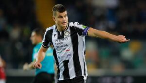 Bijol Siap Cabut, Udinese Pasang Harga €20 Juta – Milan atau Leeds yang Lebih Niat?