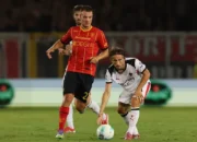 Pelatih Lecce: ‘Camarda Tidak Ingat Apa yang Terjadi di Lapangan’, Langsung Dibawa ke RS