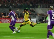 ‘INI MEMALUKAN!’ Direktur Fiorentina Ngamuk, Sebut Penalti AC Milan Skandal
