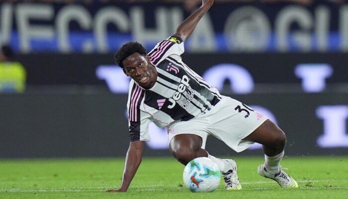 Romano Bantah Tegas! Milan Tidak Pernah Nego Jonathan David