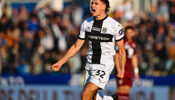 Ditanya Soal Pindah ke Milan, Jawaban Striker Parma Ini Diplomatis